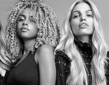 Blonde absolu model shot