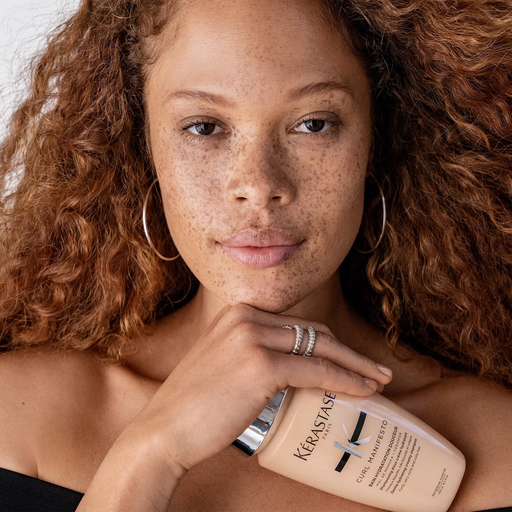 Kerastase Bain Hydratation Douceur Curl Manifesto Shampoo for curly hair model shot