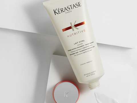 Nutritive Lait Vital open bottle with texture